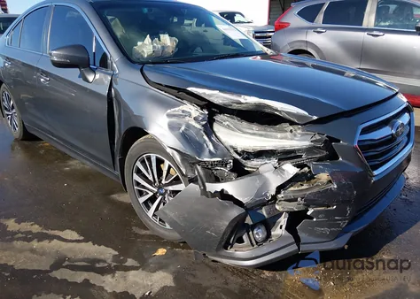 2018 Subaru Legacy 2.5I Premium z USA, uszkodzony, nr VIN 4S3BNAF66J3008938